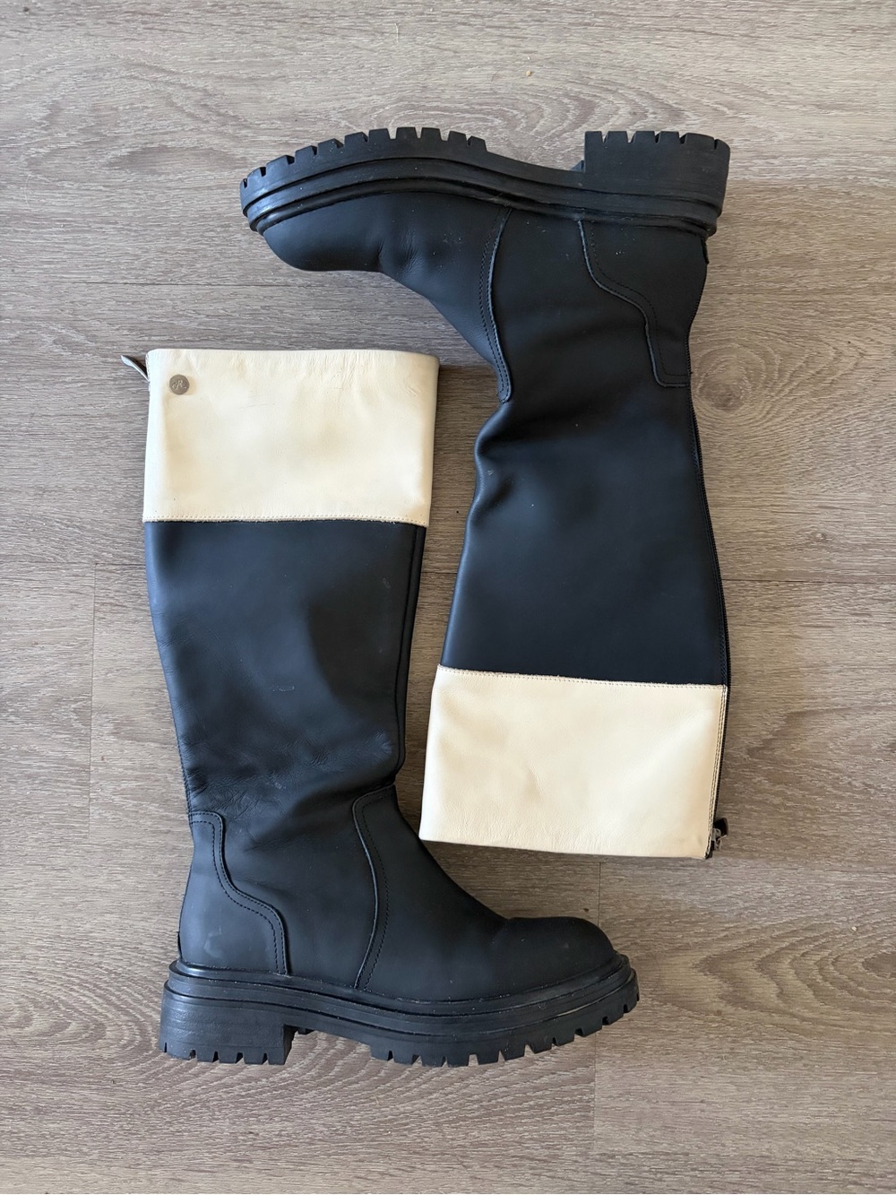 NEW Women’s Black & Cream Knee-High Winter Boots